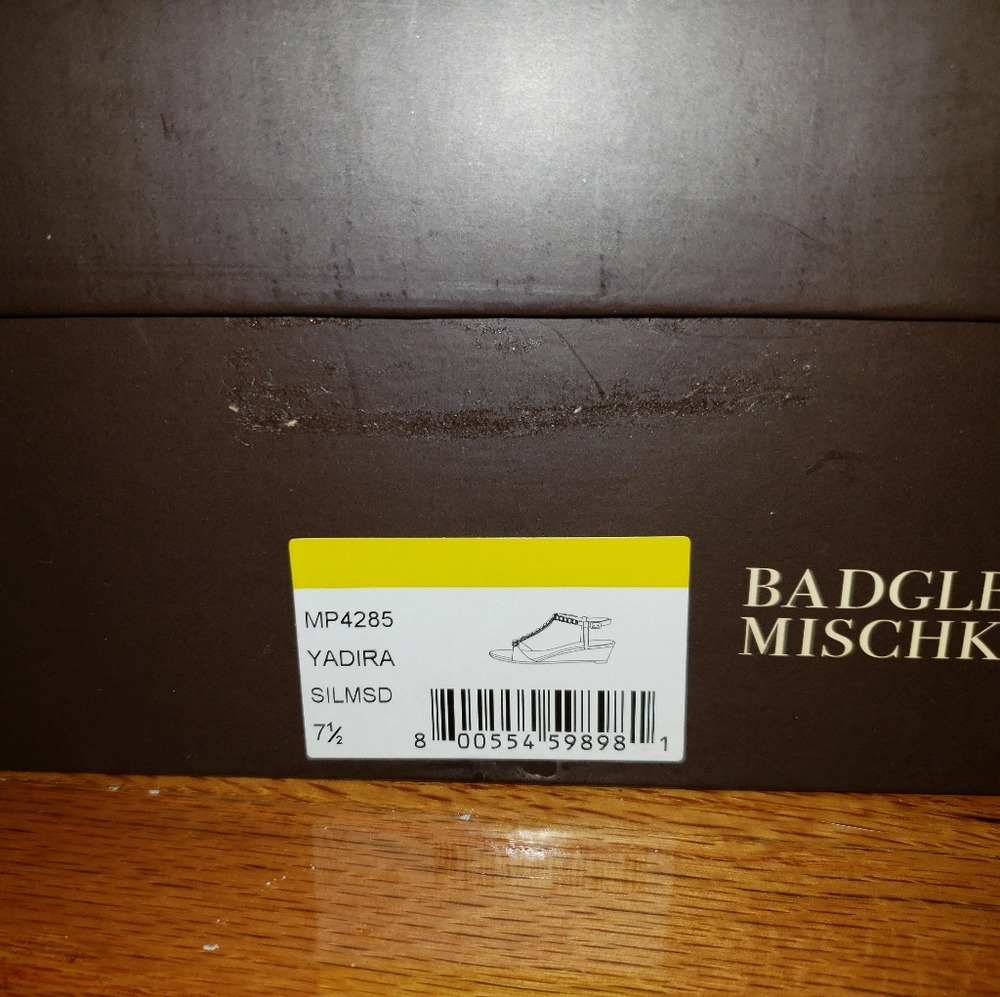 Badgley Mischka Yadira shoes - Picture 6 of 7